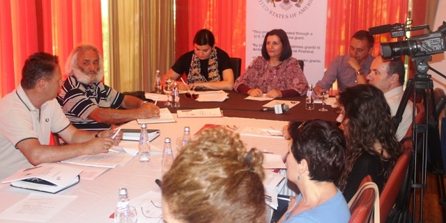 Foto Galeria: Lëvizja FOL takoi Kryesuesin e Këshillit Gjyqësor të Kosovës z. Enver Peci