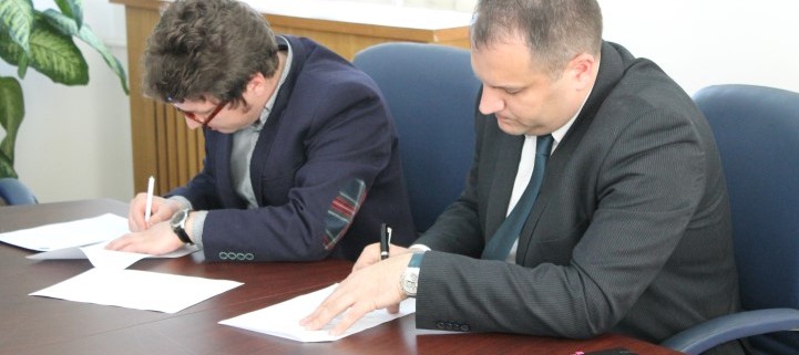 Lëvizja FOL dhe Komuna e Prishtinës nënshkruajnë Memorandum Mirëkuptimi për monitorimin e prokurimit